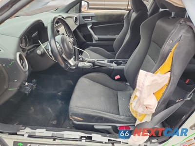 Zdjęcie 7 z 12 samochodu: 2017 TOYOTA 86 BASE VIN:JF1ZNAA12H8711417 - miniatura
