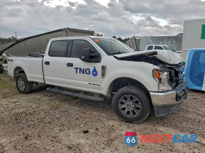 Czwarte zdjęcie samochodu z boku: 2020 FORD F250 SUPER DUTY VIN:1FT7W2BT1LEC46384 - miniatura