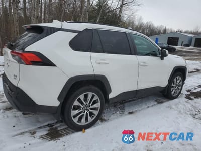 Trzecie zdjęcie samochodu z tyłu: 2020 TOYOTA RAV4 XLE VIN:2T3R1RFV6LW087866 - miniatura