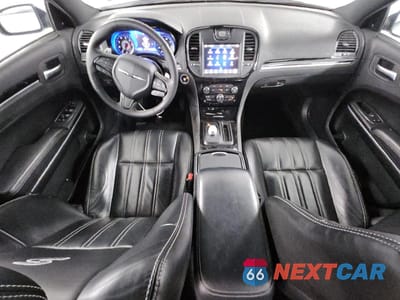Zdjęcie 8 z 14 samochodu: 2023 CHRYSLER 300 S VIN:2C3CCABGXPH637038 - miniatura