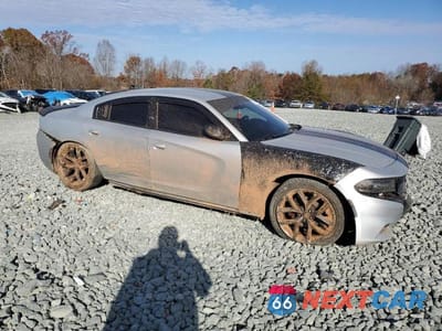 Czwarte zdjęcie samochodu z boku: 2019 DODGE CHARGER SXT VIN:2C3CDXBG5KH668237 - miniatura