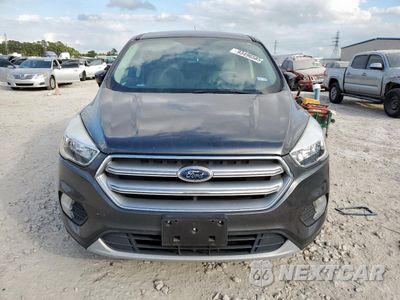 Piąte zdjęcie samochodu w środku: 2017 FORD ESCAPE SE VIN:1FMCU0GD1HUE86795 - miniatura