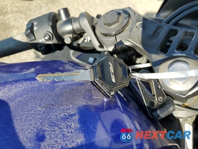 Zdjęcie 8 z 10 samochodu: 2024 YAMAHA YZFR3 A VIN:MH3RH18Y2RK017966 - miniatura