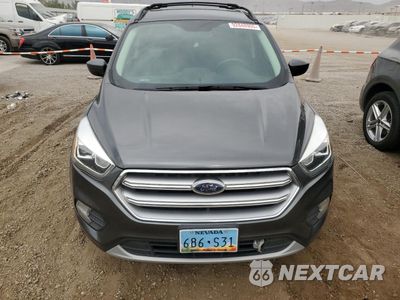 Piąte zdjęcie samochodu w środku: 2017 FORD ESCAPE SE VIN:1FMCU9G98HUF00918 - miniatura