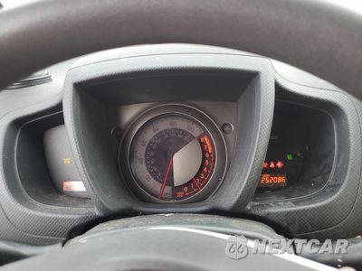 Zdjęcie 9 z 12 samochodu: 2013 TOYOTA SCION XD VIN:JTKKUPB45D1037933 - miniatura
