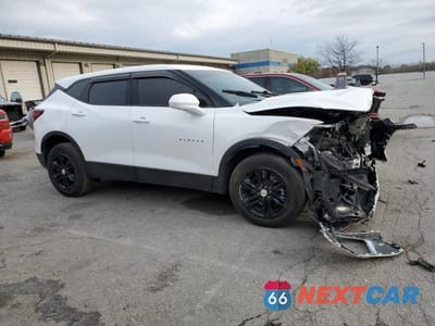 Czwarte zdjęcie samochodu z boku: 2021 CHEVROLET BLAZER 2LT VIN:3GNKBCRS0MS571003 - miniatura