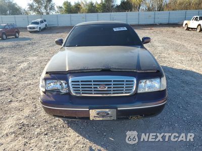 Piąte zdjęcie samochodu w środku: 2001 FORD CROWN VICTORIA LX VIN:2FAFP74W11X106320 - miniatura