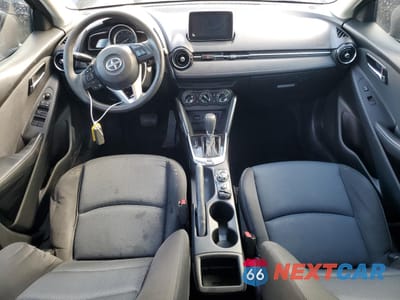 Zdjęcie 8 z 12 samochodu: 2016 TOYOTA SCION IA VIN:3MYDLBZV2GY104798 - miniatura