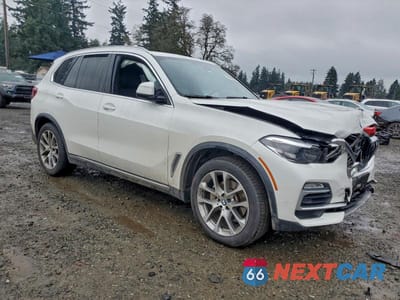 Czwarte zdjęcie samochodu z boku: 2021 BMW X5 XDRIVE40I VIN:5UXCR6C06M9H26790 - miniatura