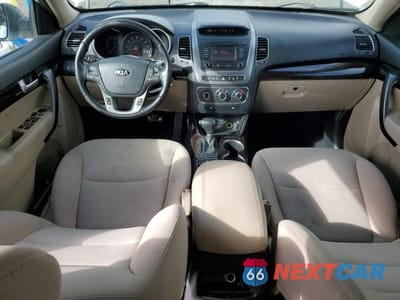 Zdjęcie 8 z 13 samochodu: 2014 KIA SORENTO LX VIN:5XYKTCA69EG528416 - miniatura
