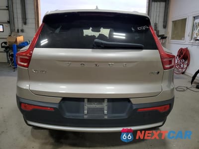 Zdjęcie 6 z 14 samochodu: 2023 VOLVO XC40 ULTIMATE VIN:YV4L12UA5P2054382 - miniatura