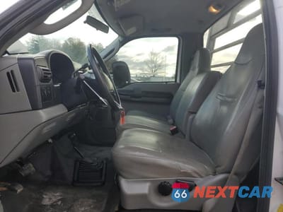 Zdjęcie 7 z 11 samochodu: 2005 FORD F350 SUPER DUTY FLATBED TRUCK VIN:1FDWF37P65EC28040 - miniatura