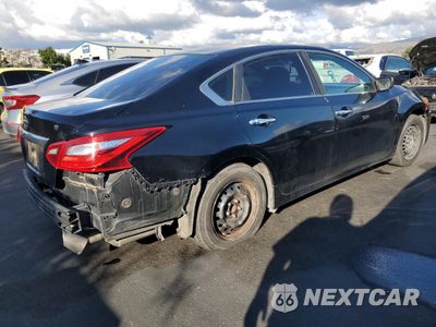 Trzecie zdjęcie samochodu z tyłu: 2016 NISSAN ALTIMA 2.5 VIN:1N4AL3AP6GN316241 - miniatura