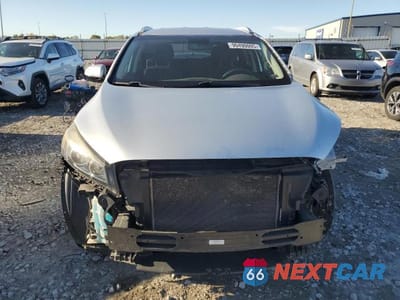 Piąte zdjęcie samochodu w środku: 2018 KIA SORENTO LX VIN:5XYPGDA30JG409234 - miniatura