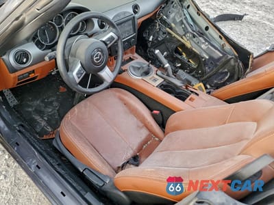 Zdjęcie 8 z 14 samochodu: 2007 MAZDA MX-5 MIATA VIN:JM1NC26F370131390 - miniatura