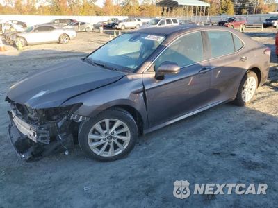 2022 TOYOTA CAMRY LE 4T1C11AK8NU665336 - główne zdjęcie licytacji z USA - miniatura