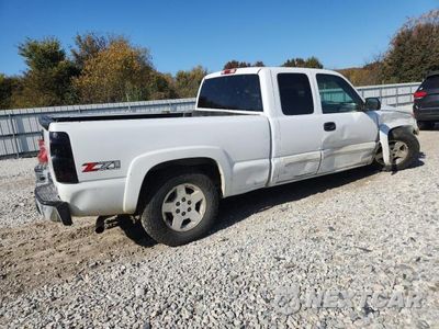 Trzecie zdjęcie samochodu z tyłu: 2007 CHEVROLET SILVERADO K1500 CLASSIC VIN:1GCEK19Z27Z133727 - miniatura