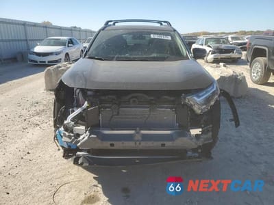 Piąte zdjęcie samochodu w środku: 2025 TOYOTA RAV4 HYBRID XLE VIN:4T3RWRFV2SU197815 - miniatura