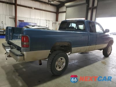 Trzecie zdjęcie samochodu z tyłu: 2002 DODGE RAM 2500 VIN:3B7KF23W72M284200 - miniatura