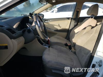 Zdjęcie 7 z 12 samochodu: 2013 HYUNDAI ACCENT GLS VIN:KMHCT4AE6DU537794 - miniatura