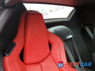 Zdjęcie 10 z 13 samochodu: 2021 CHEVROLET CORVETTE STINGRAY 1LT VIN:1G1YA3D40M5103757 - miniatura