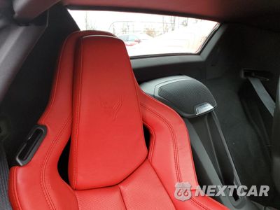 Zdjęcie 10 z 13 samochodu: 2021 CHEVROLET CORVETTE STINGRAY 1LT VIN:1G1YA3D40M5103757 - miniatura