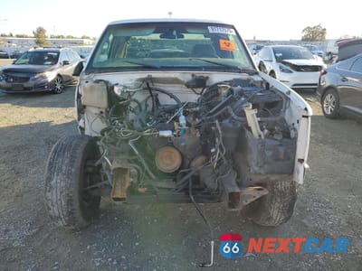 Piąte zdjęcie samochodu w środku: 1997 GMC SIERRA K1500 VIN:1GTEK19R1VE523397 - miniatura