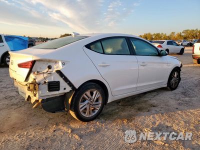 Trzecie zdjęcie samochodu z tyłu: 2019 HYUNDAI ELANTRA SEL VIN:5NPD84LF6KH422779 - miniatura