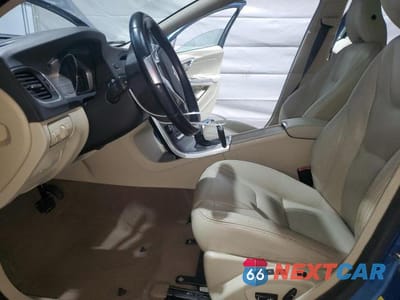 Zdjęcie 7 z 11 samochodu: 2014 VOLVO S60 T5 VIN:YV1612FH5E1279280 - miniatura