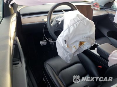 Zdjęcie 8 z 14 samochodu: 2023 TESLA MODEL Y VIN:7SAYGDEF7PF891244 - miniatura