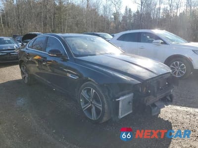 Czwarte zdjęcie samochodu z boku: 2018 JAGUAR XF PRESTIGE VIN:SAJBK4FX3JCY65318 - miniatura