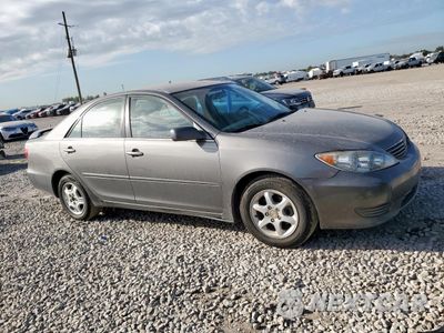 Czwarte zdjęcie samochodu z boku: 2005 TOYOTA CAMRY LE VIN:4T1BE32K55U634460 - miniatura