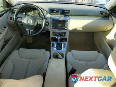Zdjęcie 8 z 12 samochodu: 2010 VOLKSWAGEN PASSAT KOMFORT VIN:WVWJM7AN6AP028776 - miniatura