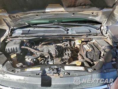 Zdjęcie 12 z 13 samochodu: 2010 VOLKSWAGEN ROUTAN SE VIN:2V4RW3D12AR268314 - miniatura