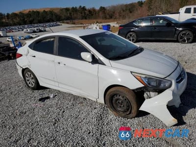 Czwarte zdjęcie samochodu z boku: 2017 HYUNDAI ACCENT SE VIN:KMHCT4AE1HU315539 - miniatura