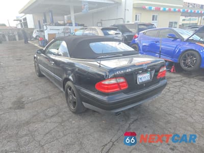 Trzecie zdjęcie samochodu z tyłu: 1999 MERCEDES-BENZ CLK 320 VIN:WDBLK65G9XT009271 - miniatura