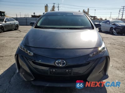 Piąte zdjęcie samochodu w środku: 2022 TOYOTA PRIUS PRIME LE VIN:JTDKAMFP5N3200203 - miniatura