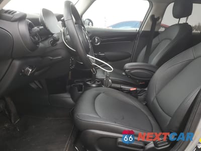 Zdjęcie 7 z 13 samochodu: 2024 MINI COOPER VIN:WMW33DK06R2V28682 - miniatura