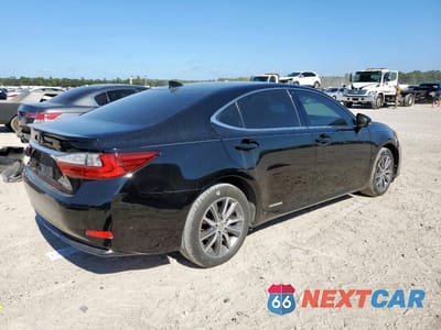 Trzecie zdjęcie samochodu z tyłu: 2018 LEXUS ES 300H VIN:JTHBW1GG2J2188637 - miniatura