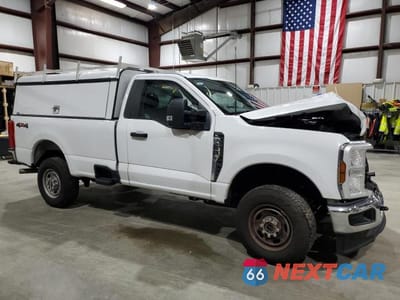 Czwarte zdjęcie samochodu z boku: 2024 FORD F250 SUPER DUTY UTILITY / SERVICE TRUCK VIN:1FTBF2BA3RED79634 - miniatura