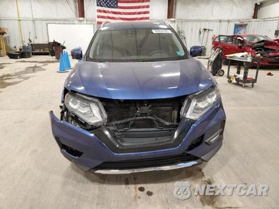 Piąte zdjęcie samochodu w środku: 2018 NISSAN ROGUE S VIN:JN8AT2MT0JW487070 - miniatura