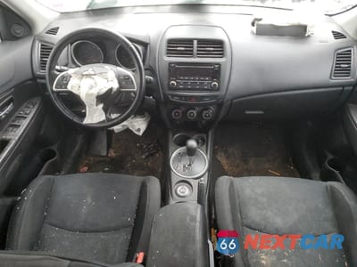 Zdjęcie 8 z 13 samochodu: 2015 MITSUBISHI RVR SE VIN:4A4AJ3AU6FE608646 - miniatura