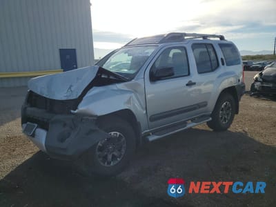 2015 NISSAN XTERRA X 5N1AN0NW8FN658174 - główne zdjęcie licytacji z USA - miniatura