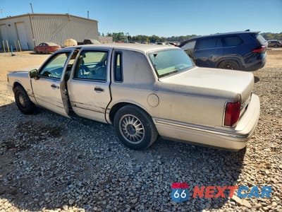 Drugie zdjęcie samochodu z przodu: 1996 LINCOLN TOWN CAR CARTIER VIN:1LNLM83W6TY635368 - miniatura