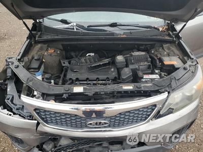 Zdjęcie 12 z 14 samochodu: 2011 KIA SORENTO BASE VIN:5XYKTCA12BG120324 - miniatura