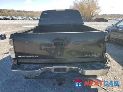 Zdjęcie 6 z 13 samochodu: 2005 CHEVROLET SILVERADO C2500 HEAVY DUTY VIN:1GCHC23215F950472 - miniatura