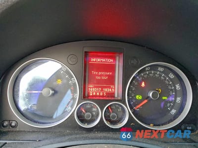 Zdjęcie 9 z 12 samochodu: 2008 VOLKSWAGEN GTI VIN:WVWHV71K68W245472 - miniatura