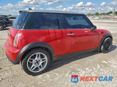 Trzecie zdjęcie samochodu z tyłu: 2006 MINI COOPER VIN:WMWRC33506TK67568 - miniatura