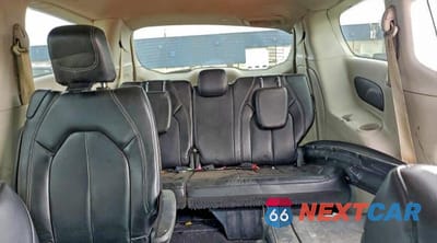 Zdjęcie 10 z 14 samochodu: 2020 CHRYSLER VOYAGER LXI VIN:2C4RC1DG2LR163688 - miniatura