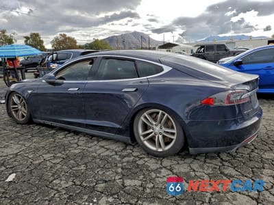 Drugie zdjęcie samochodu z przodu: 2013 TESLA MODEL S VIN:5YJSA1CG1DFP04719 - miniatura